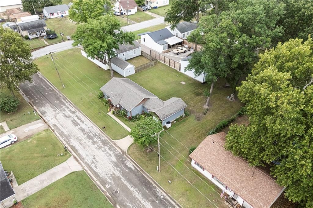 Photo 26 of 29 - 814 Trumbo Street