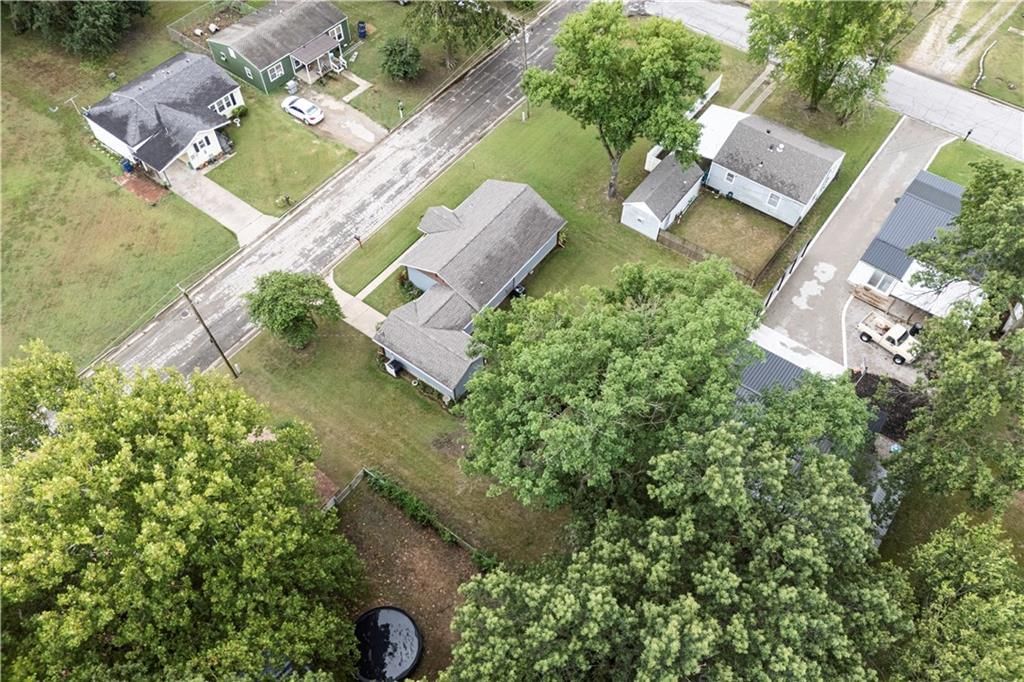 Photo 28 of 29 - 814 Trumbo Street