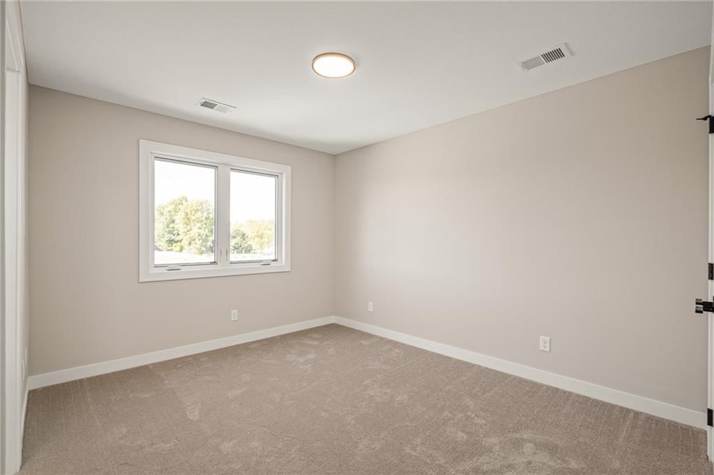 11373 S Emerald Street — photo 41