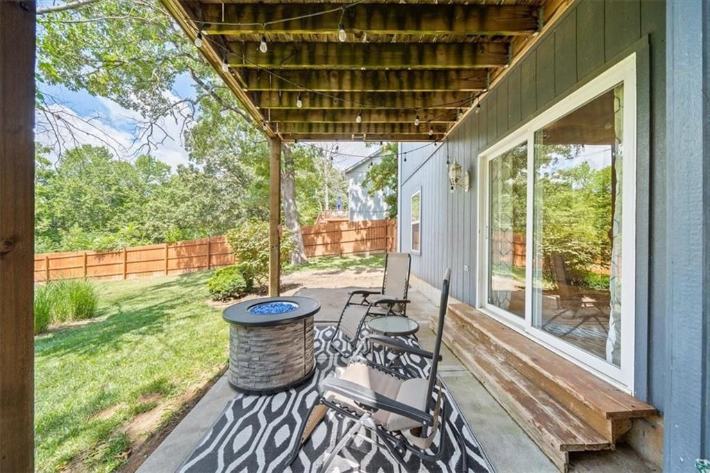 Photo 23 of 27 - 1548 S 105th Court