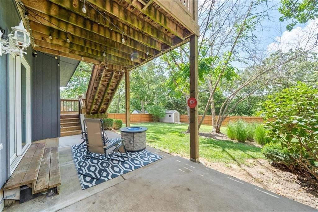 Photo 24 of 27 - 1548 S 105th Court