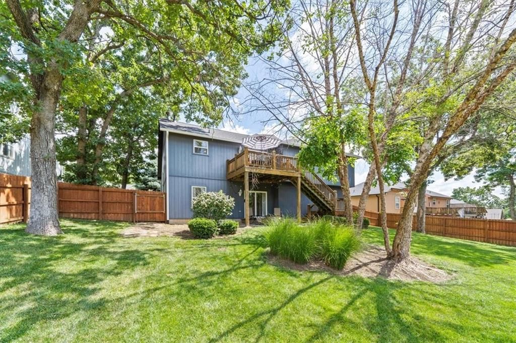 Photo 26 of 27 - 1548 S 105th Court