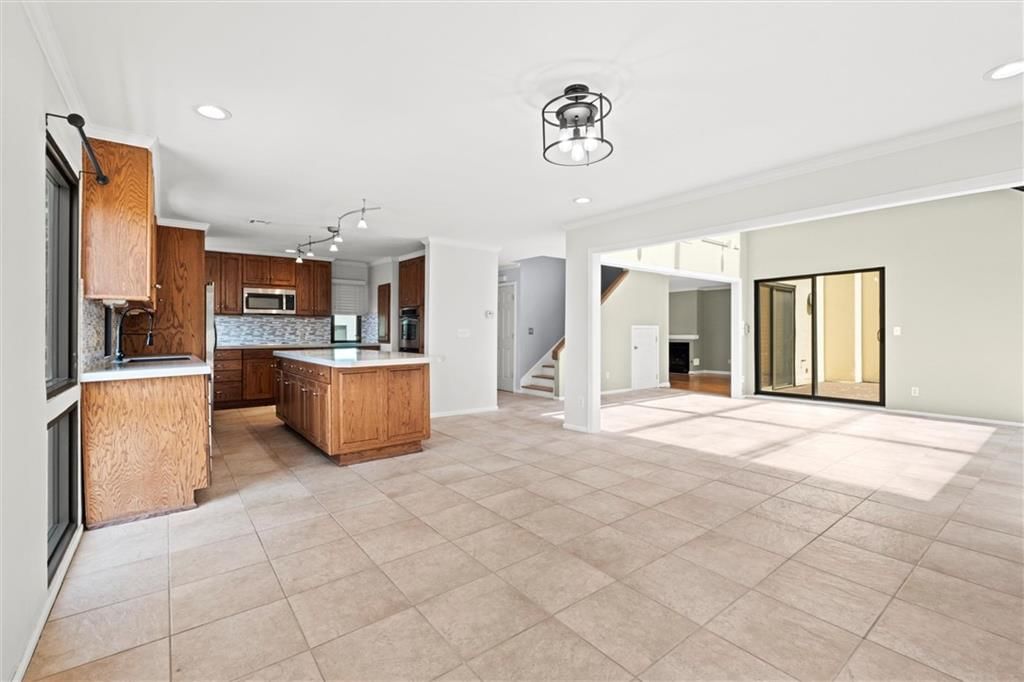 4559 Walnut Street — photo 11