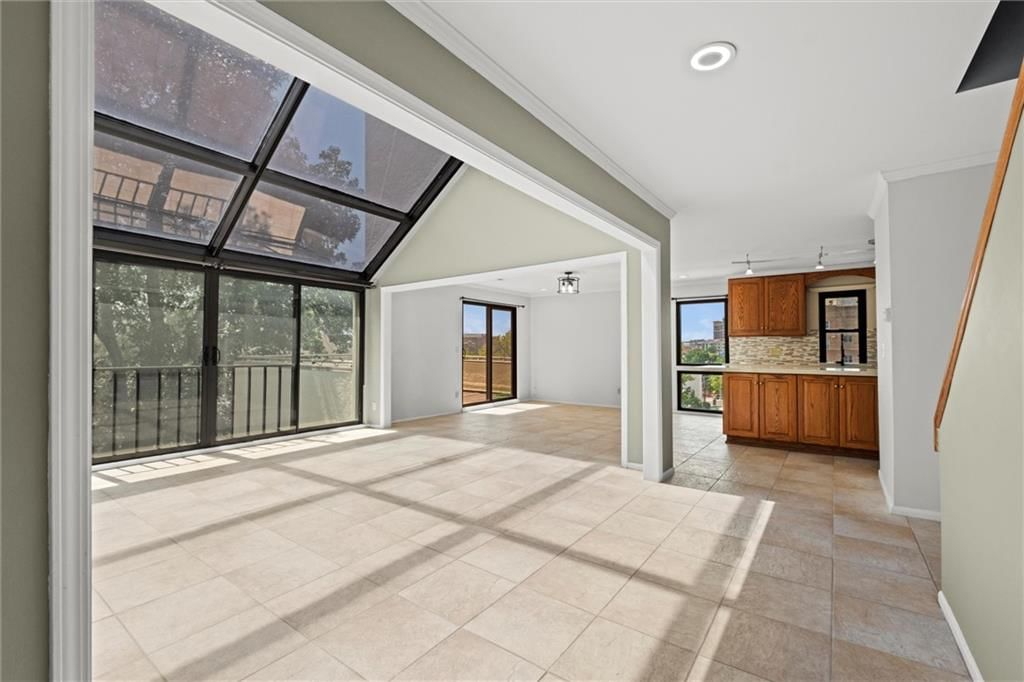 4559 Walnut Street — photo 14
