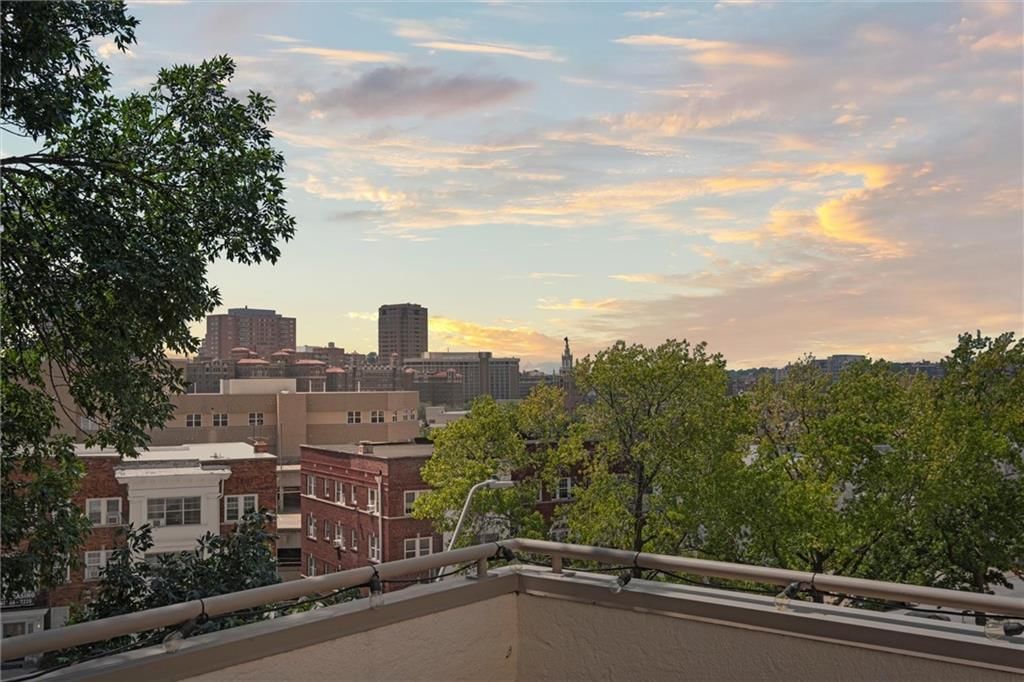 4559 Walnut Street — photo 20
