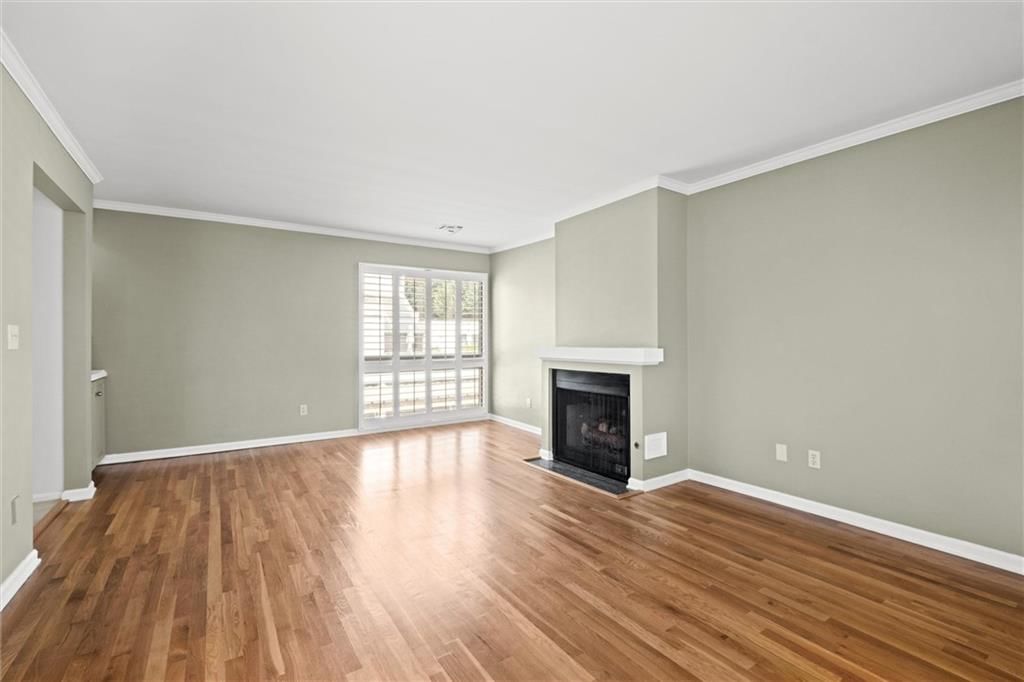 4559 Walnut Street — photo 22