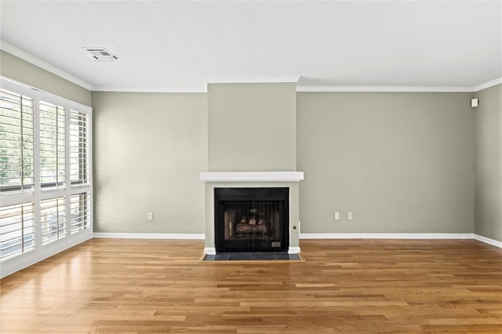 4559 Walnut Street — photo 23