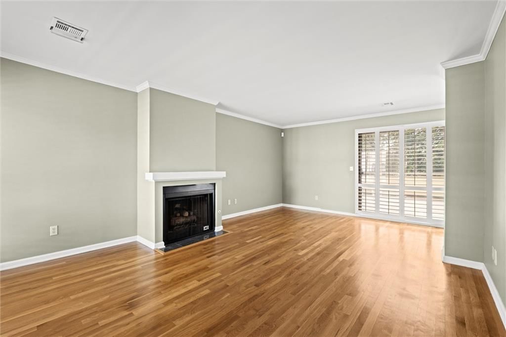 4559 Walnut Street — photo 24