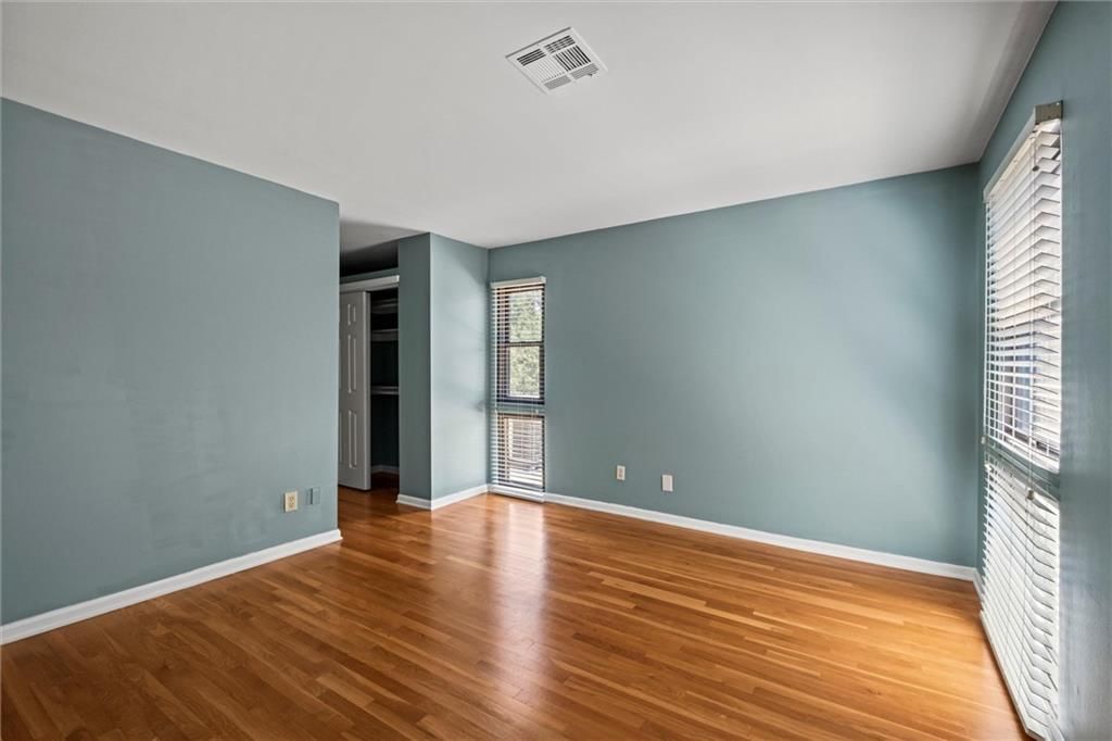 4559 Walnut Street — photo 35