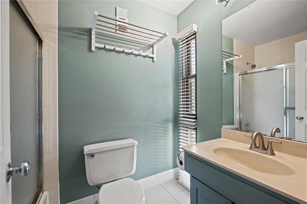 4559 Walnut Street — photo 36