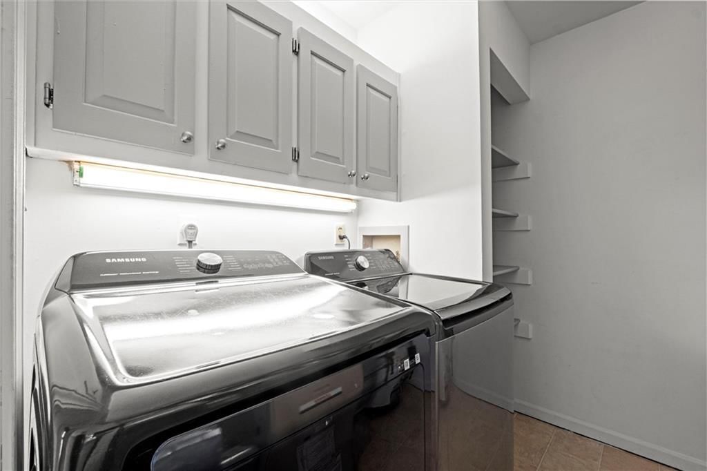 4559 Walnut Street — photo 38