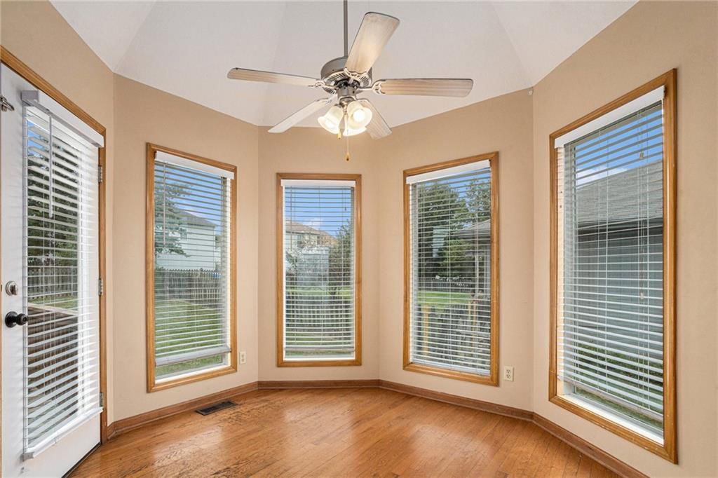 1710 Clear Creek Drive — photo 8