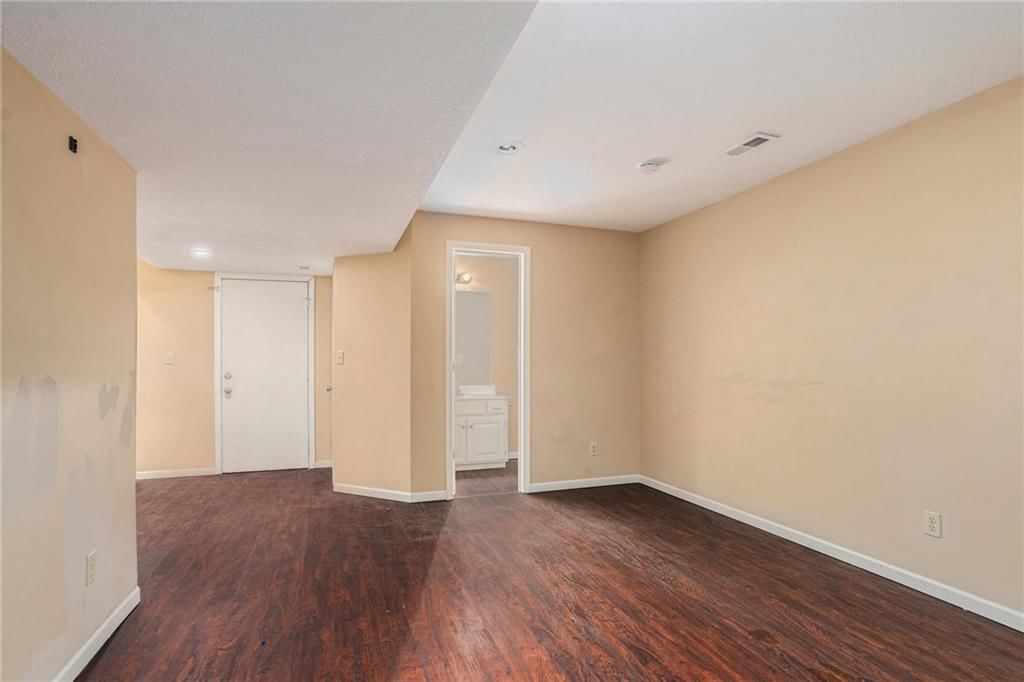 1710 Clear Creek Drive — photo 10