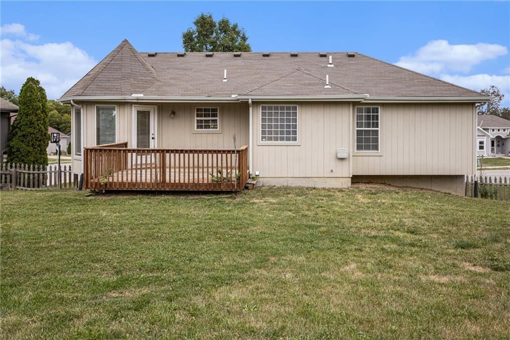 1710 Clear Creek Drive — photo 16