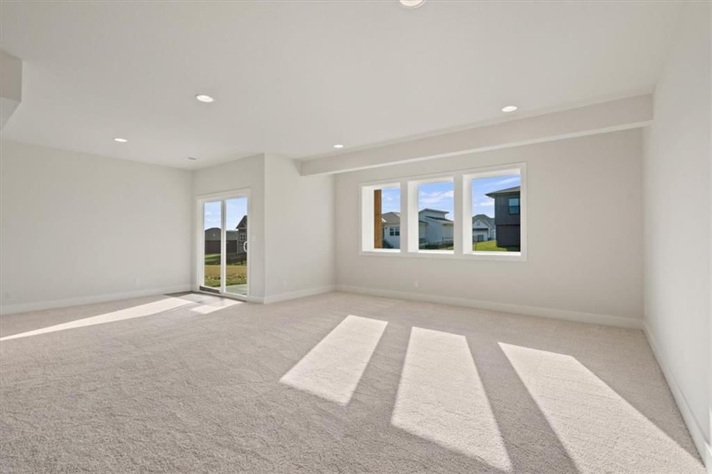 2233 SW Crown Drive — photo 22