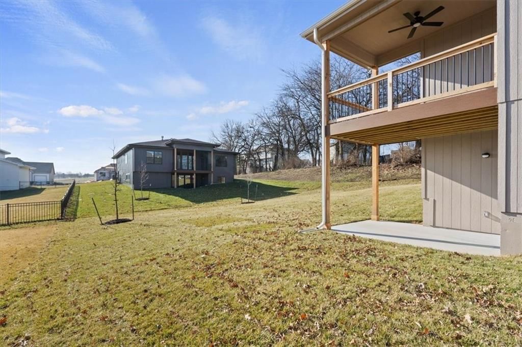 2233 SW Crown Drive — photo 27