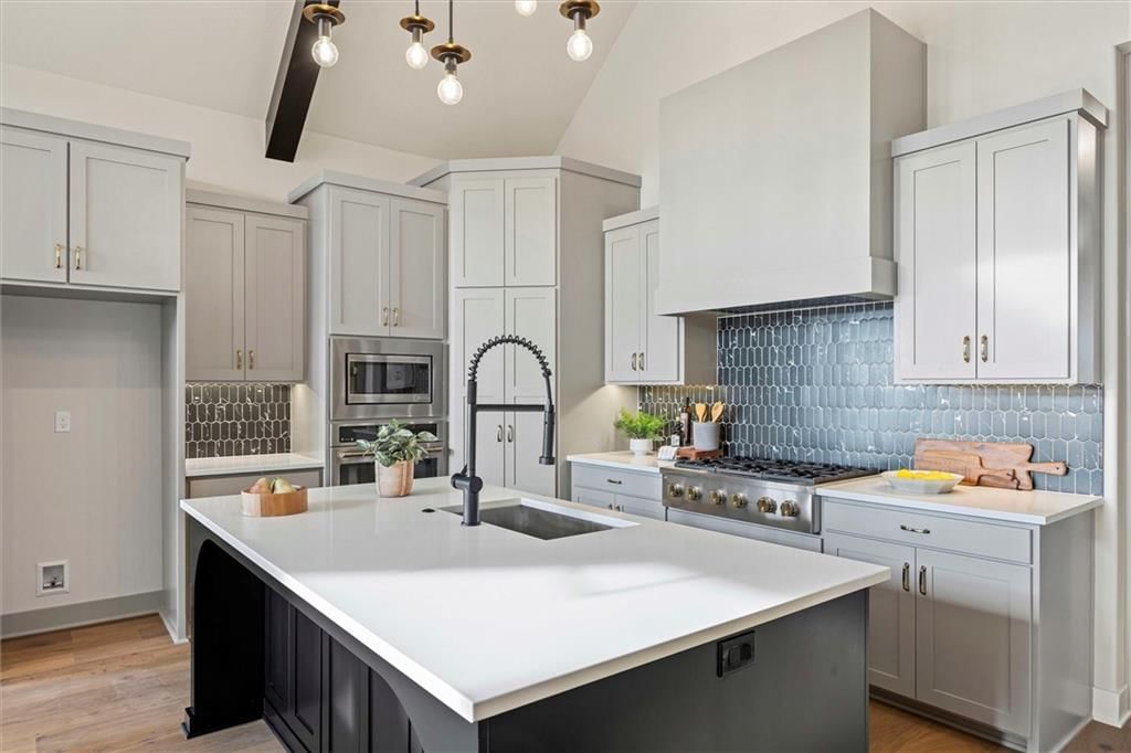 7919 Round Prairie Street — photo 10