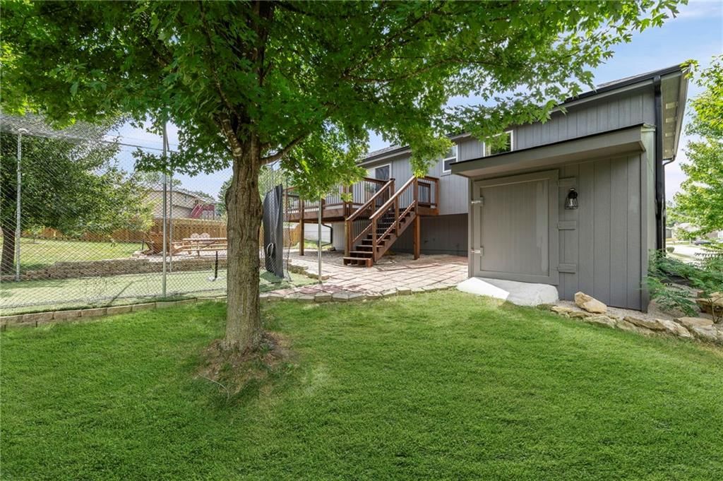 5627 N Richmond Avenue — photo 33
