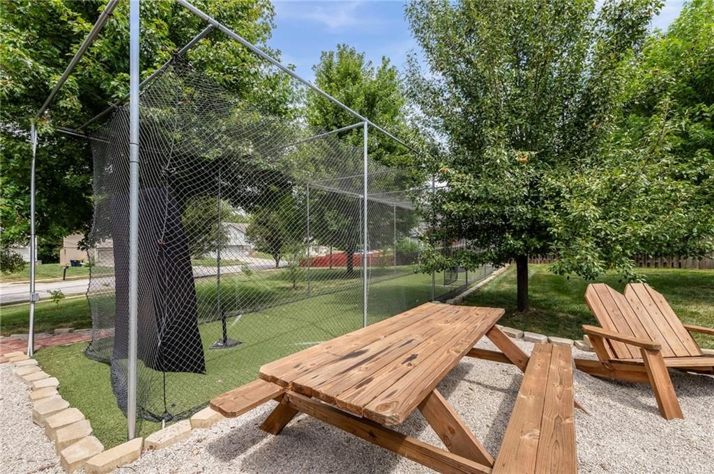 5627 N Richmond Avenue — photo 35