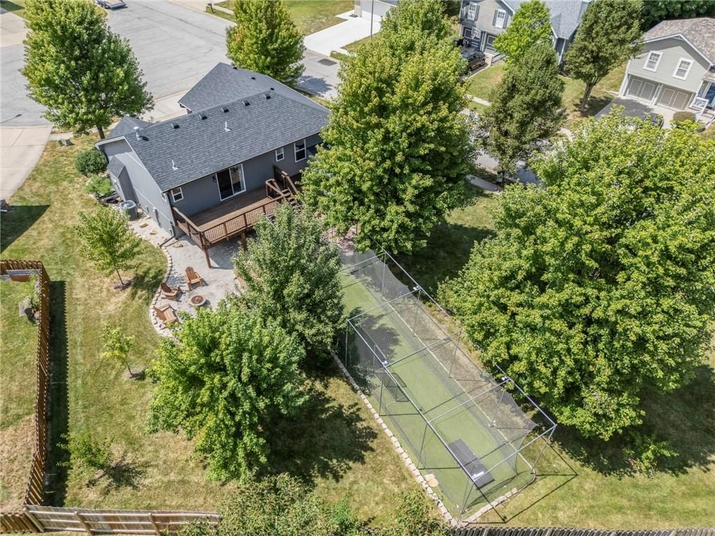 5627 N Richmond Avenue — photo 43