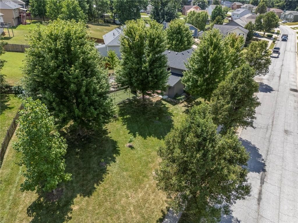 5627 N Richmond Avenue — photo 44