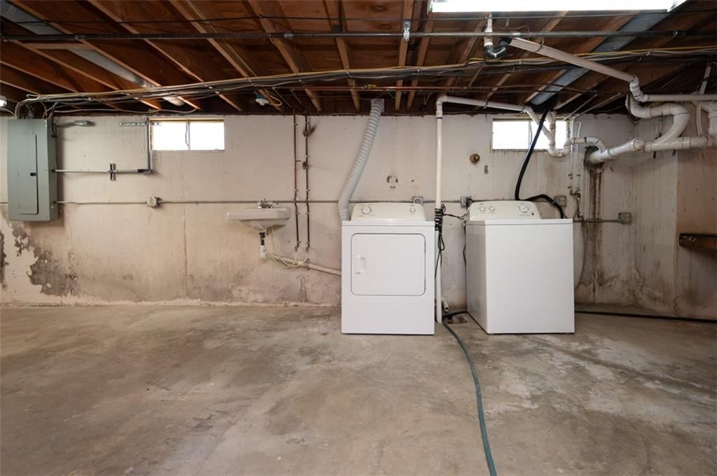 607 W Main Street — photo 14