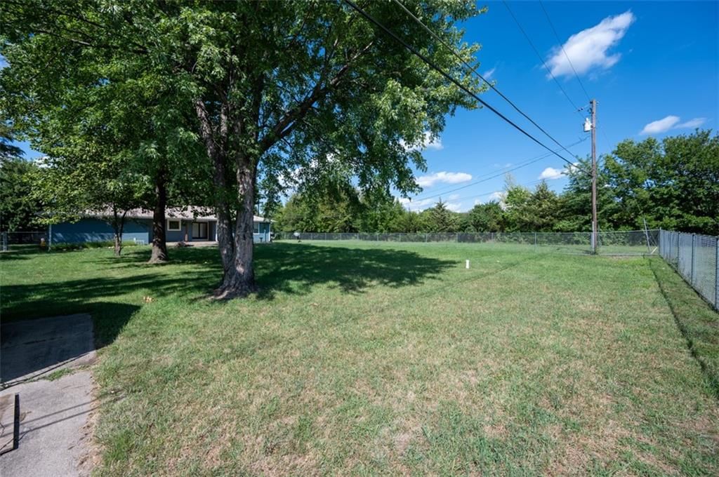 607 W Main Street — photo 24