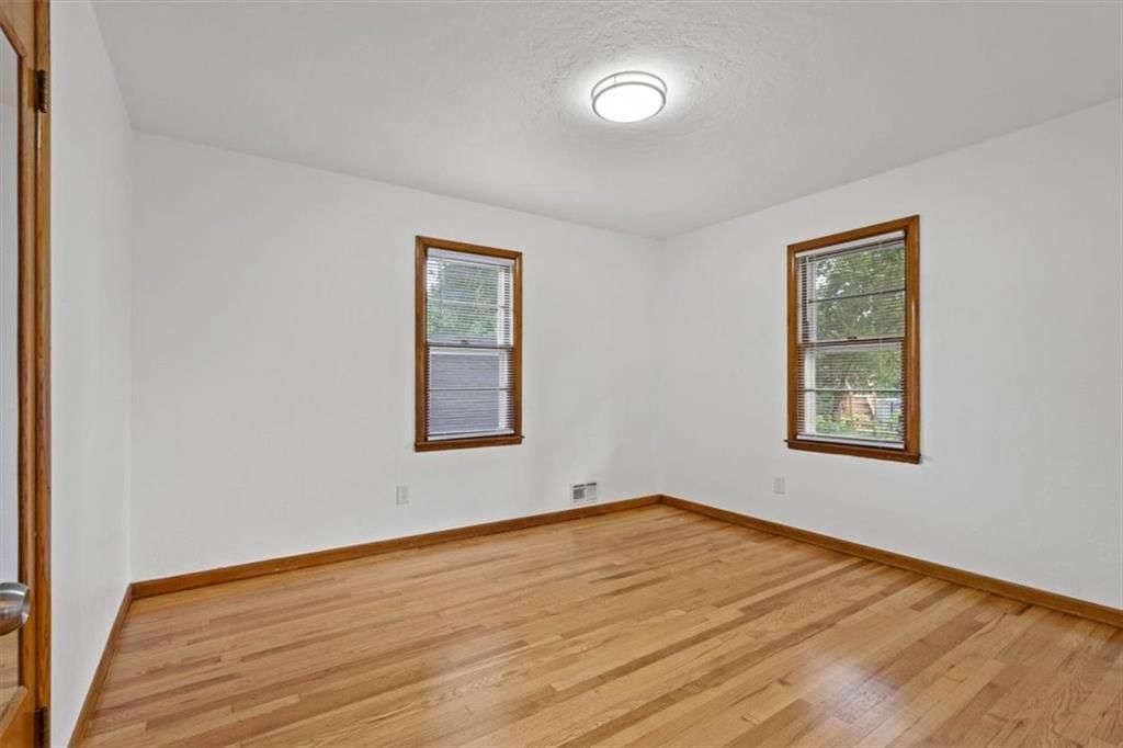 4850 Wood Avenue — photo 9