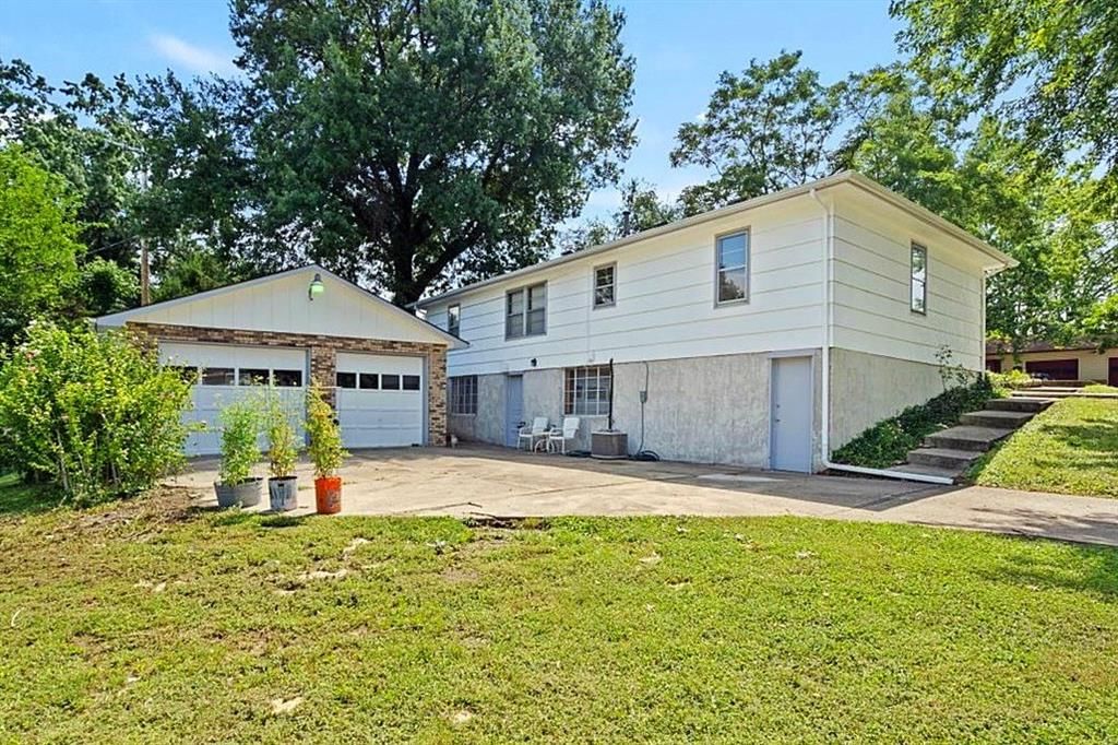 4850 Wood Avenue — photo 15