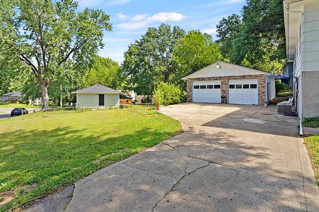 4850 Wood Avenue — photo 16