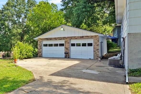 4850 Wood Avenue — photo 17
