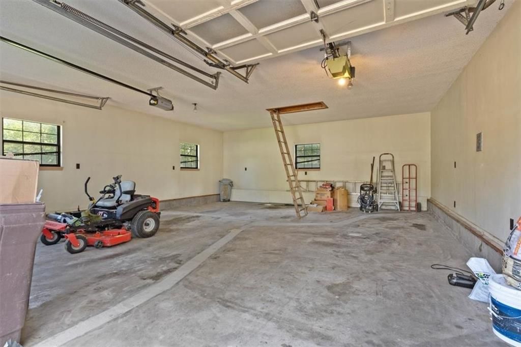4850 Wood Avenue — photo 18