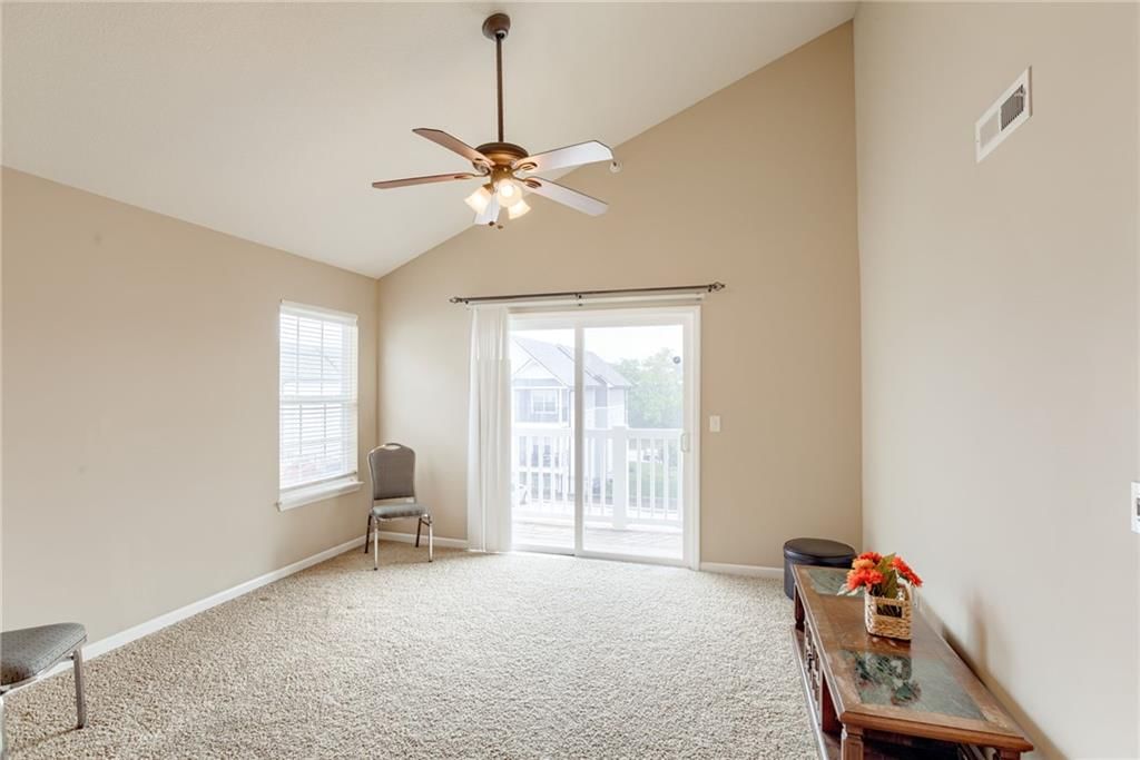 Photo 11 of 29 - 5510 NE 80th Terrace