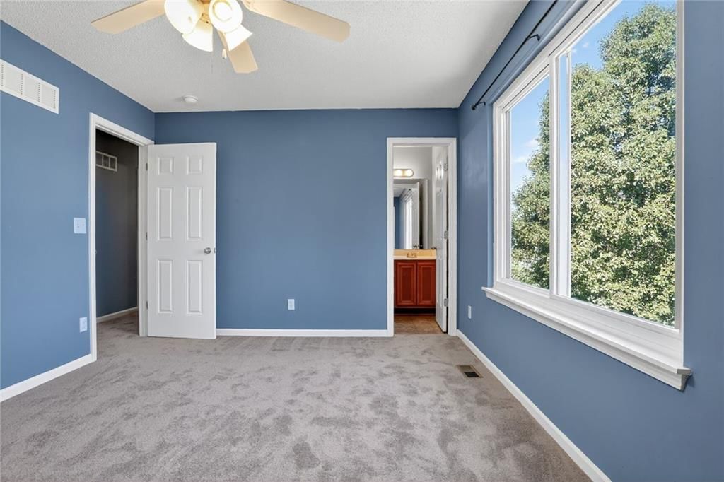 Photo 11 of 26 - 32059 W 172nd Street