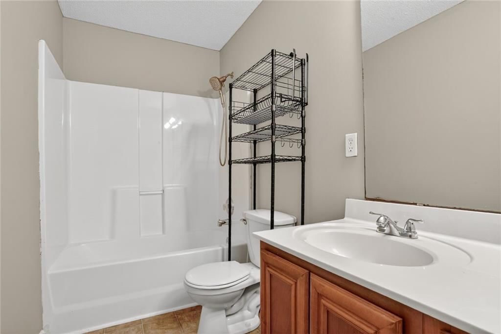 Photo 13 of 26 - 32059 W 172nd Street