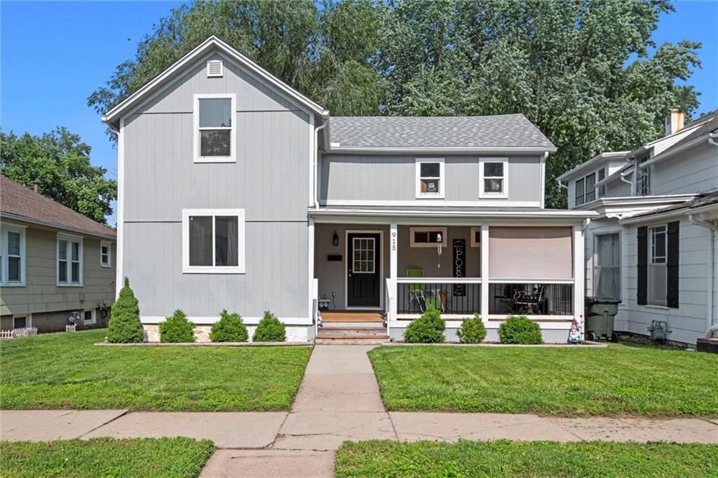 915 4th Avenue, Leavenworth, KS