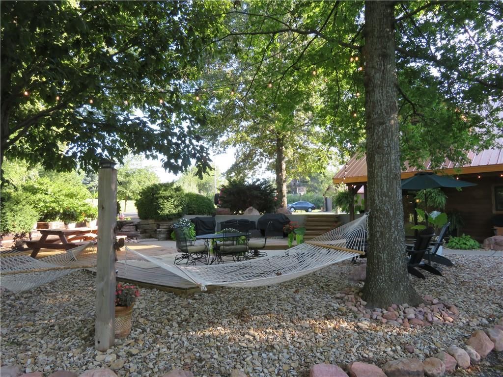 212 Columbia Street — photo 11