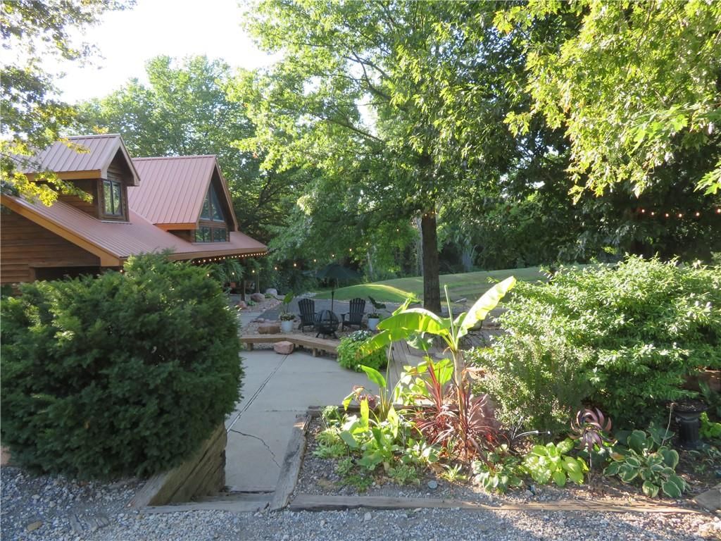 212 Columbia Street — photo 13
