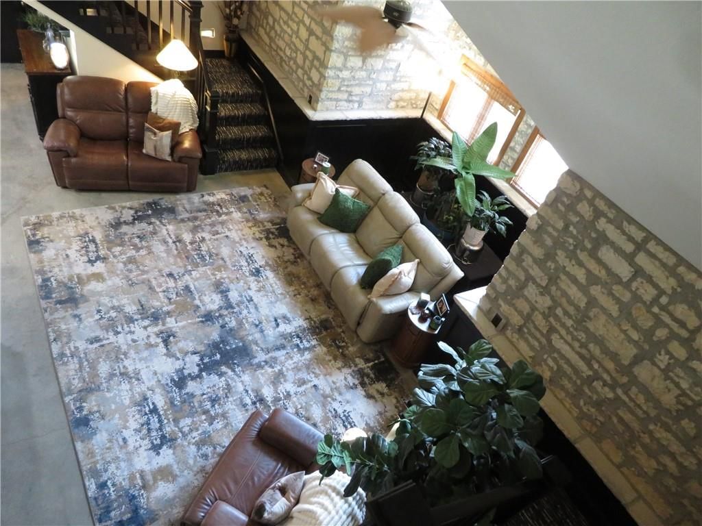 212 Columbia Street — photo 28
