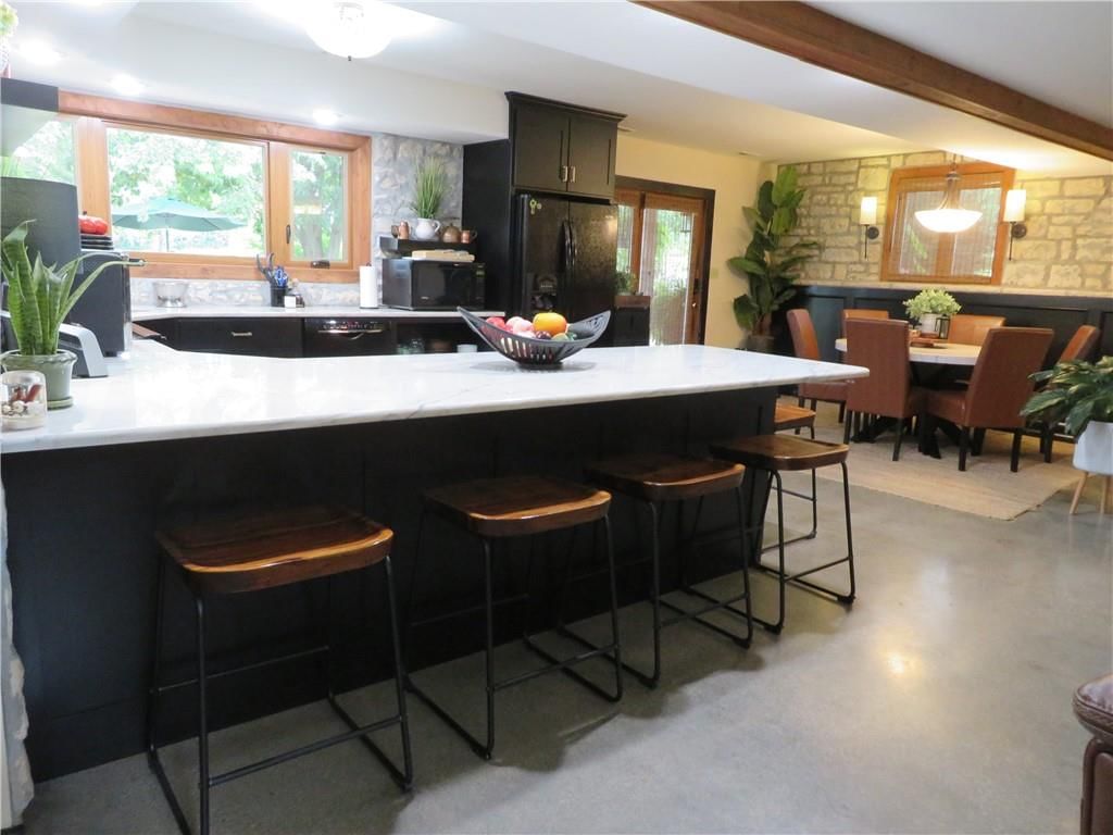 212 Columbia Street — photo 30