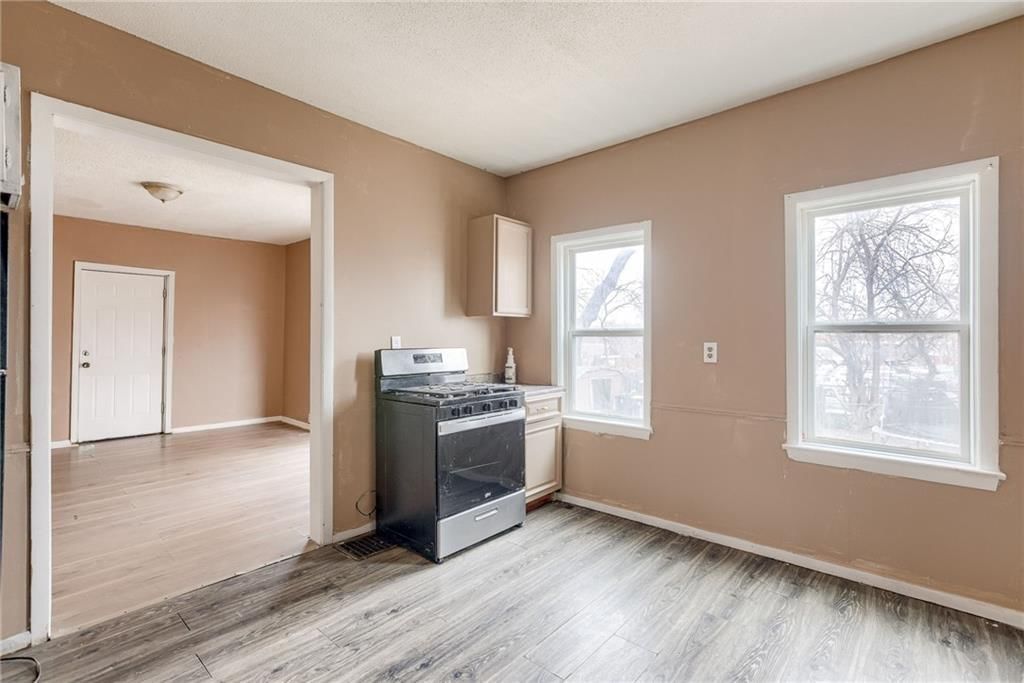 7001 E 12th Terrace — photo 10