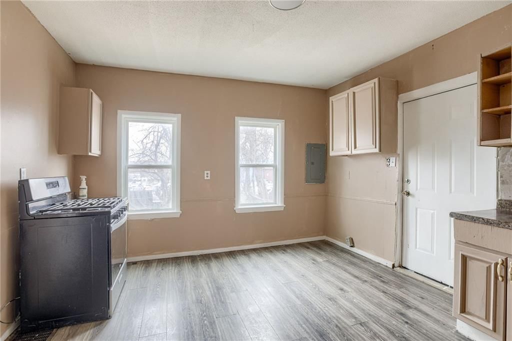 7001 E 12th Terrace — photo 11