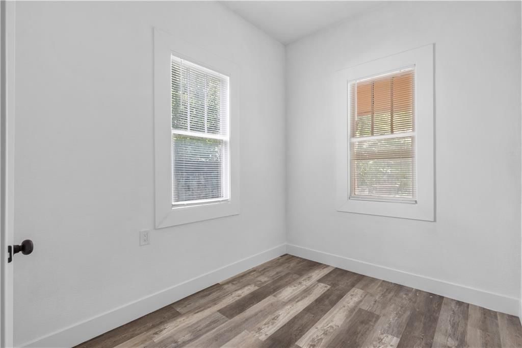 627 Sumner Avenue — photo 16
