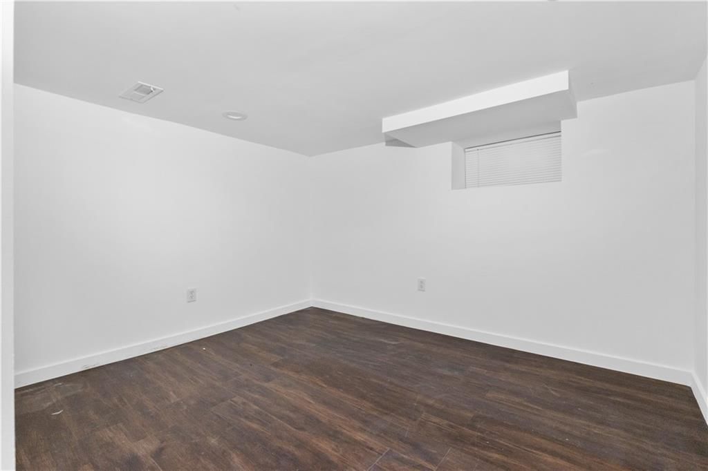 627 Sumner Avenue — photo 19