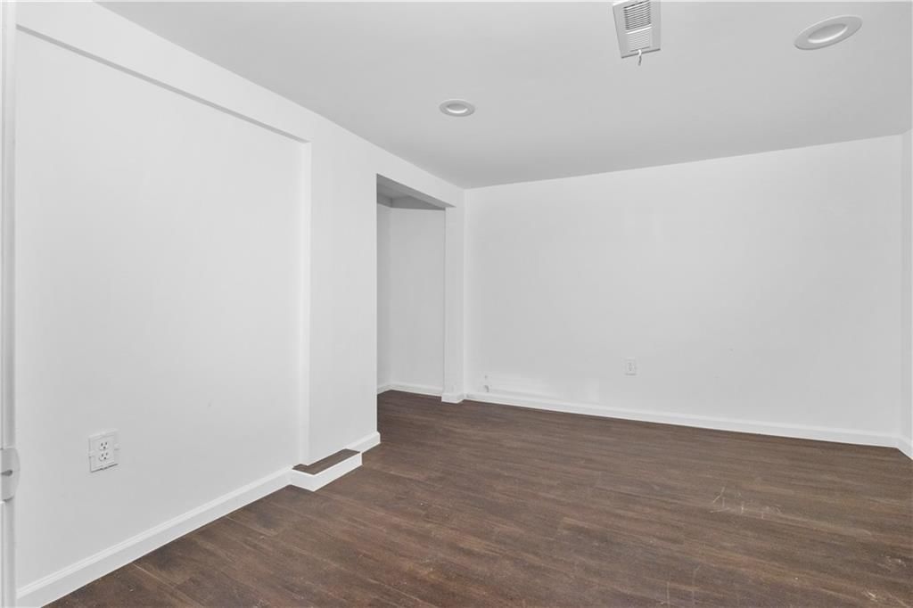 627 Sumner Avenue — photo 20