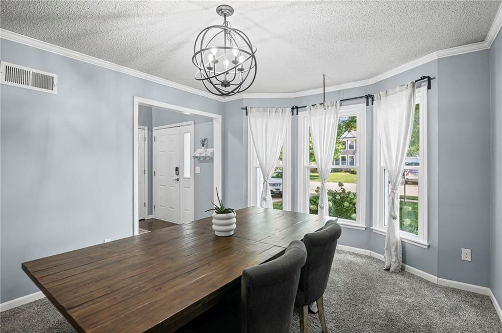 Photo 16 of 42 - 12496 S Shannan Circle