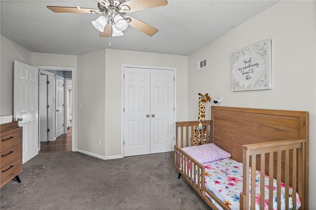 Photo 24 of 42 - 12496 S Shannan Circle