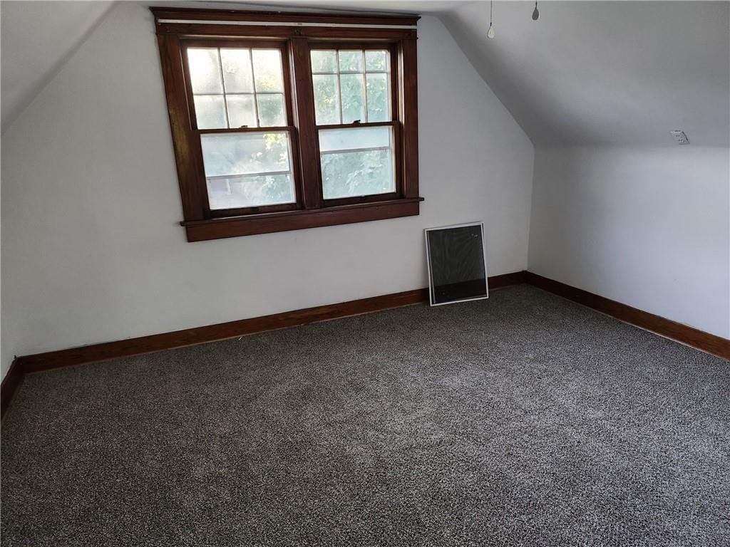 415 Commercial Street — photo 9