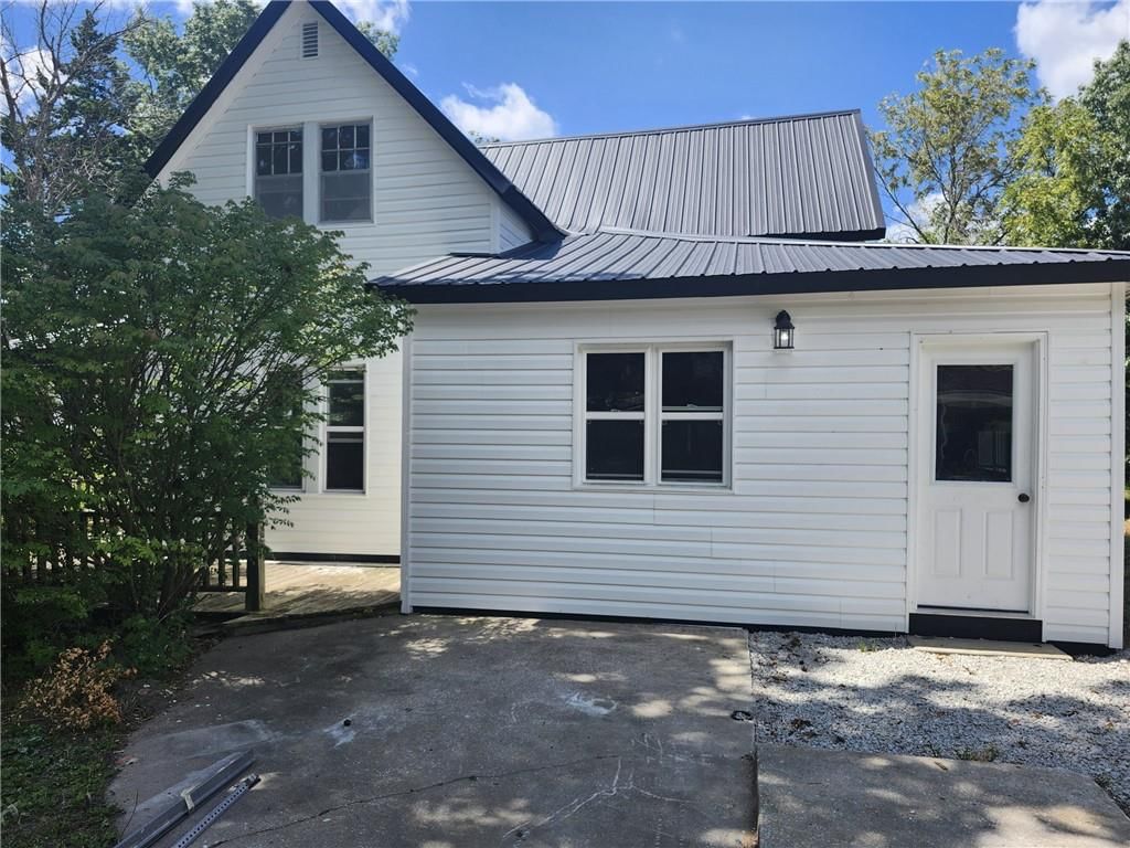 415 Commercial Street — photo 16