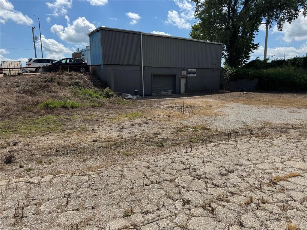 8100 E 40 Highway — photo 4